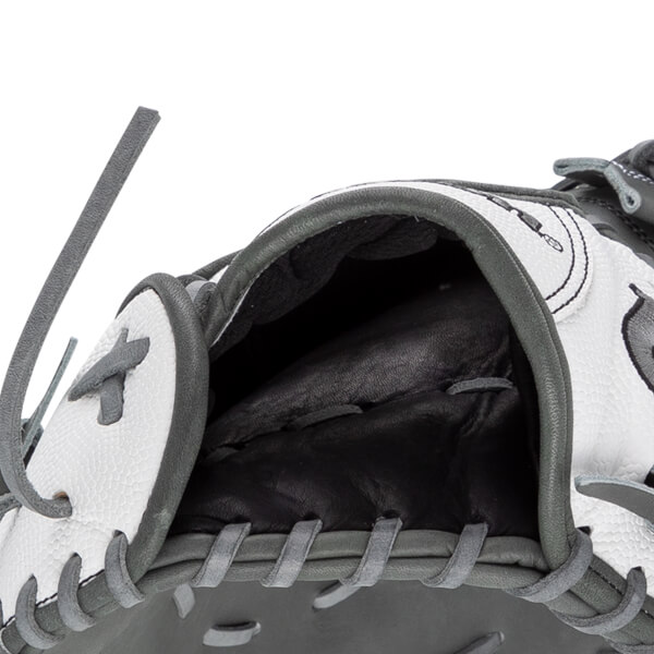 Wilson A2000 Classic SuperSkin 1620FP 12.5" Fall Collection Fastpitch Softball First Base Mitt: WBW102682125: Image #444082