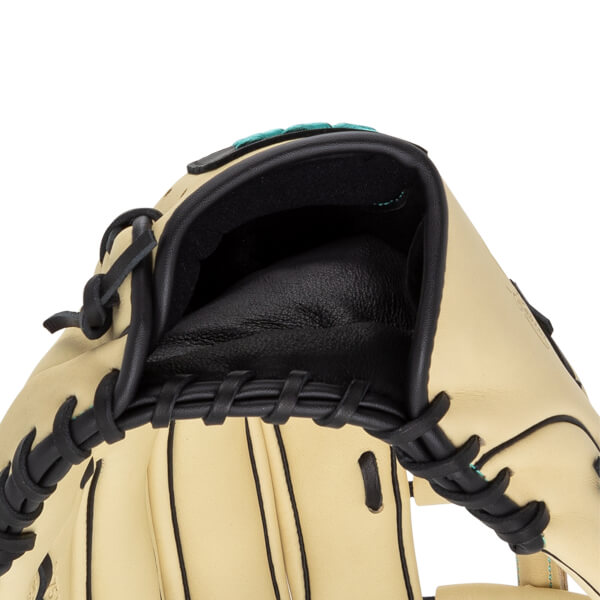 Marucci Oxbow 12.75" Baseball Glove: MFG3OX78R3-CM/BK: Image #446401