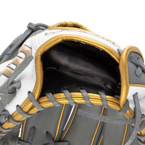 Wilson A2000 Classic SuperSkin V125 12.5" Fall Collection Fastpitch Softball Glove: WBW102677125: Image #447218