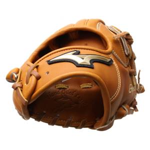 Front view of a tan baseball glove with a gold Mizuno logo and Hand Oiled Leather text.