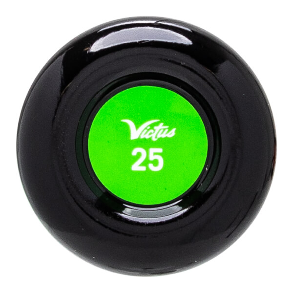 Top-down view of a black baseball bat with a green cap featuring Victus and 25.