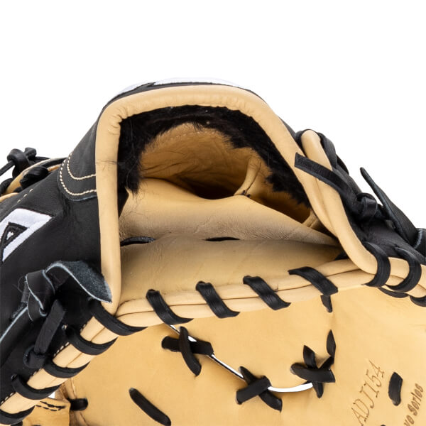 Akadema Torino Series: ADJ154 First Base Mitt: Image #467778