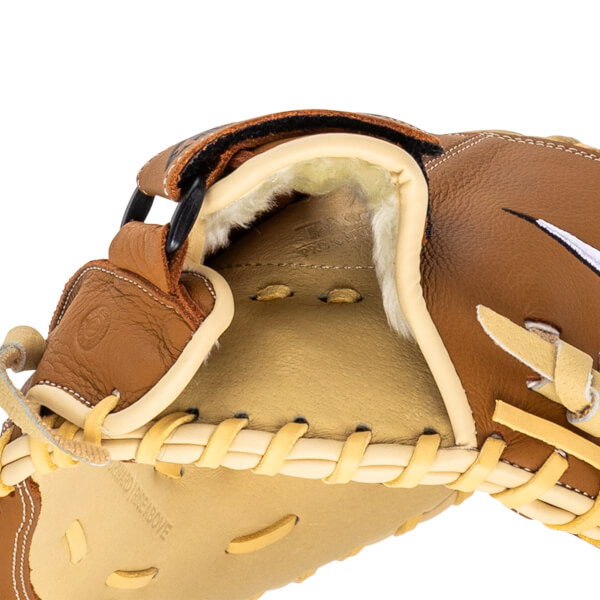 All Star Pro 31.50" Fastpitch Catcher's Mitt: CMW1011: Image #455580