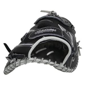 Front view of a black catchers mitt with white stitching and Akadema logo.