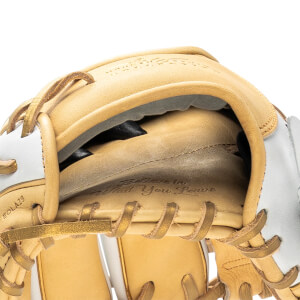 Easton Professional Collection Morgan Stuart 11.5" Fastpitch Softball Glove: HITM23: Image #439715