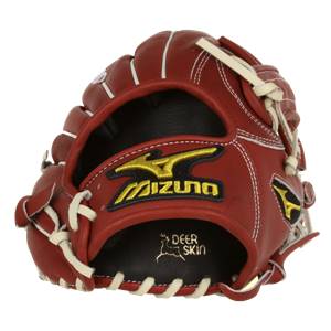 Front view of a red baseball glove with yellow Mizuno logo and DEER SKIN text.