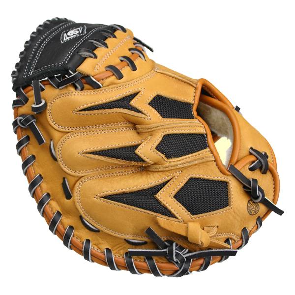 Diamond Baseball Series: C310 Youth Catcher's Mitt: Image #284623