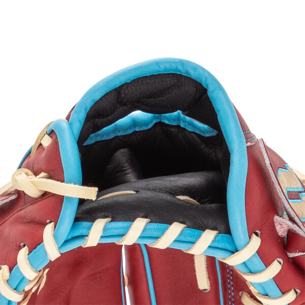 Wilson A2000 D33 11.75" Winter Collection Baseball Glove: WBW1025251175: Image #450182