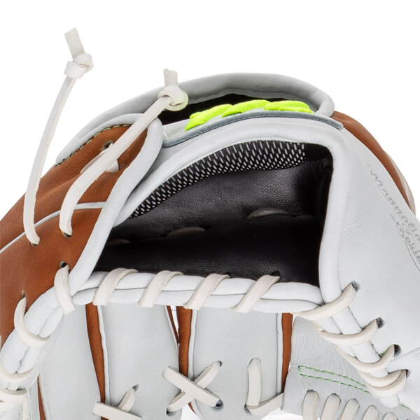 Marucci Magnolia 11.75" Fastpitch Softball Glove: MFG3MG44A2FP-TF: Image #446171