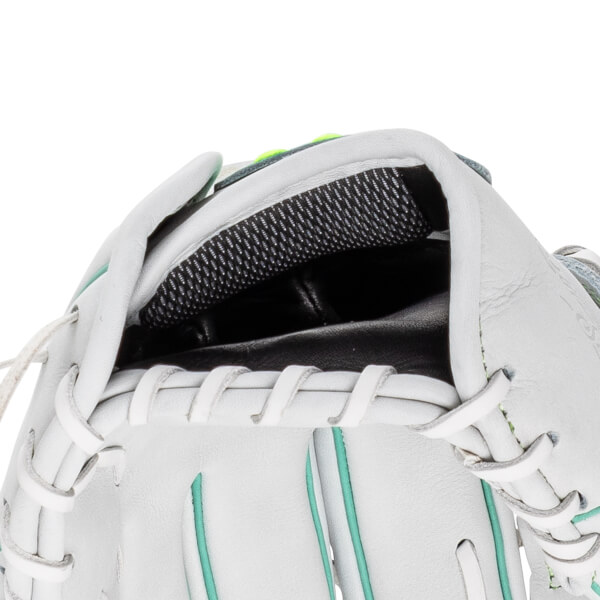 Marucci Cypress 12.5" Fastpitch Softball Glove: MFGCYFP97R3: Image #461230