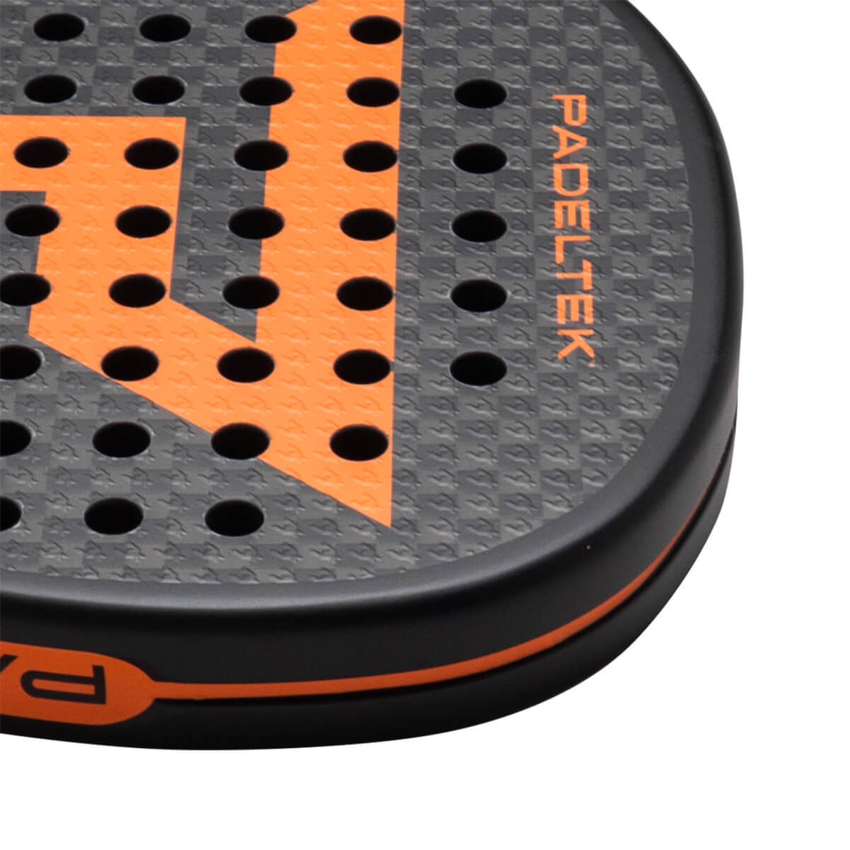 Close-up of a black padel racket with an orange "V" logo and "PADELTEK" text.