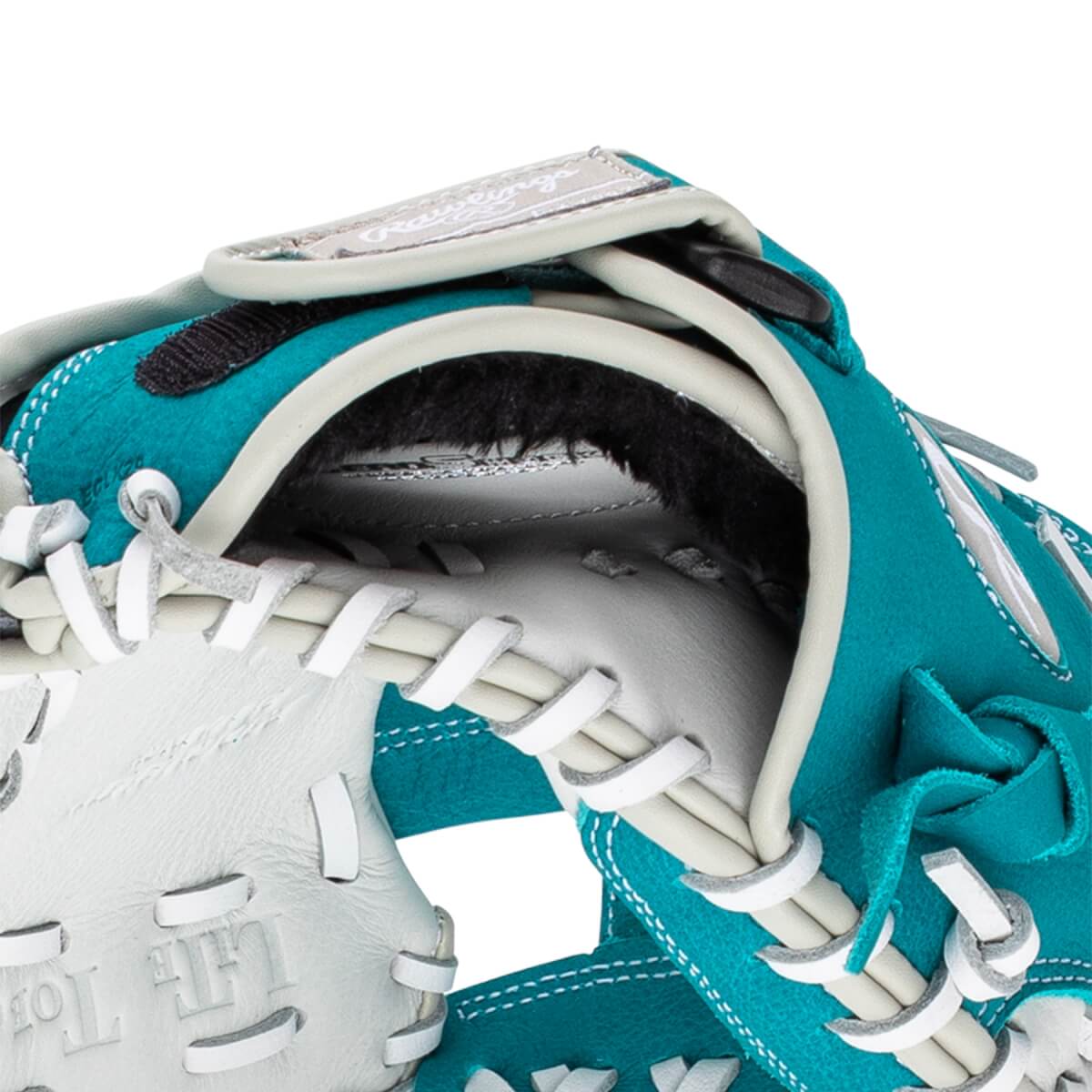 Rawlings Shut Out 31.5" Fastpitch Softball Glove: RSOCM315W: Image #458897