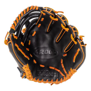 Wilson A2000 Classic 1750 12.5" Baseball Glove: WBW104121125: Image #465058
