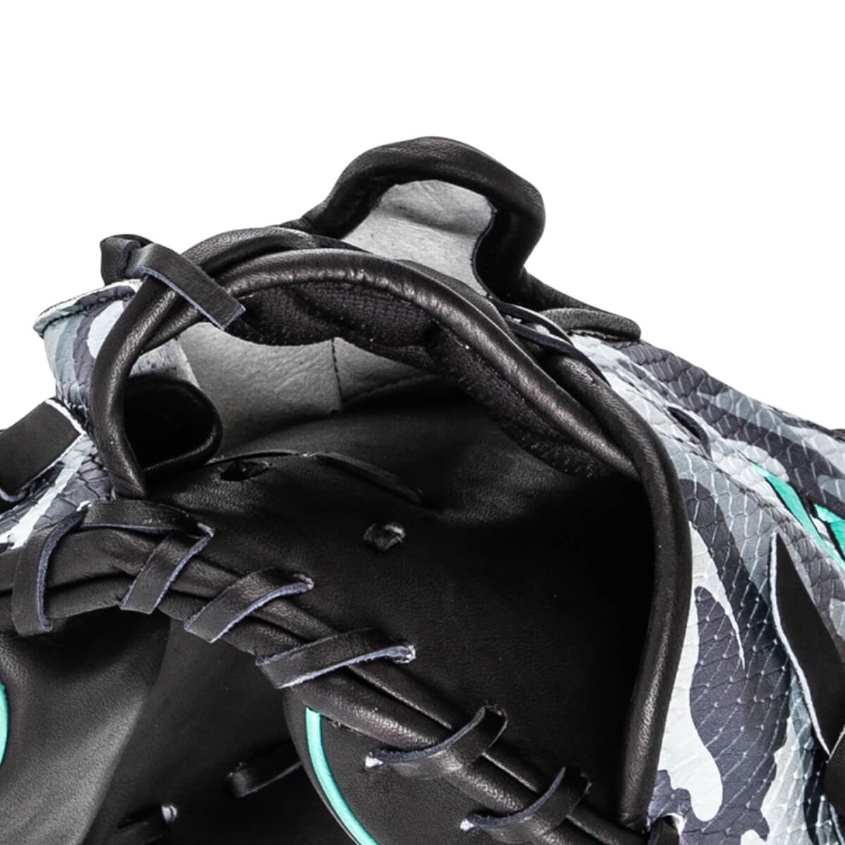 Wilson A2000 AW28 Super SnakeSkin Austin Wells 34 Fall Collection" Baseball Catcher's Mitt: WBW10349434: Image #460688