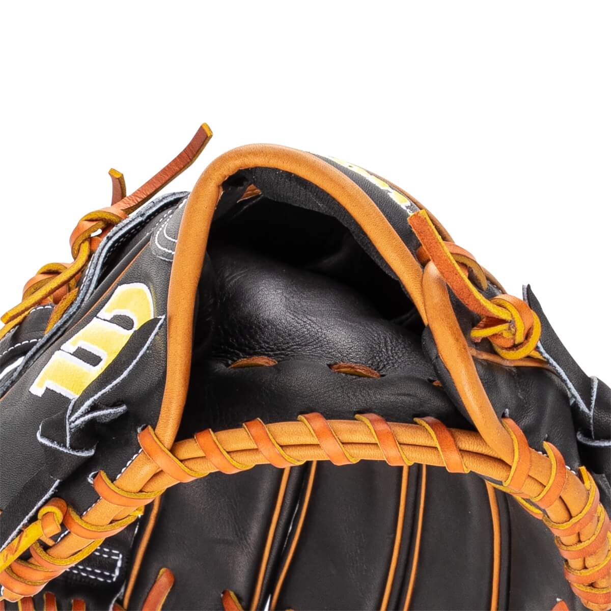 Wilson A2000 Classic 1750 12.5" Baseball Glove: WBW104121125: Image #465274