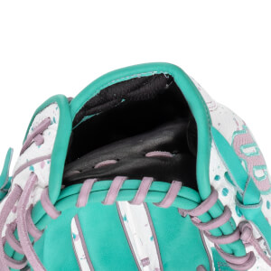 Wilson A2000 FP75 11.75" Winter Collection Fastpitch Softball Glove: WBW1039451175: Image #464210