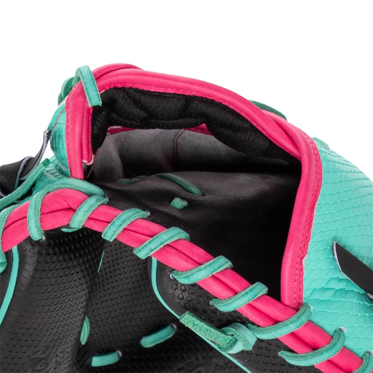 Wilson A2000 SuperSnakeSkin M23 Spring Collection 33.5" Baseball Catcher's Mitt: WBW104142335: Image #466960