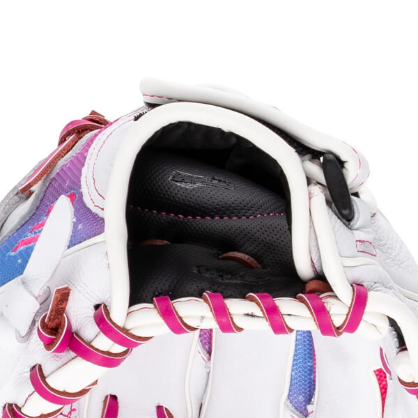 Wilson Flash 11.5" Youth Fastpitch Softball Glove: WBW103985115: Image #463238
